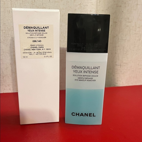 CHANEL Accessories - CHANEL Démaquillant Yeux Intense with Black and White Design